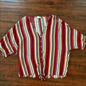 Striped cropped blouse with front tie.